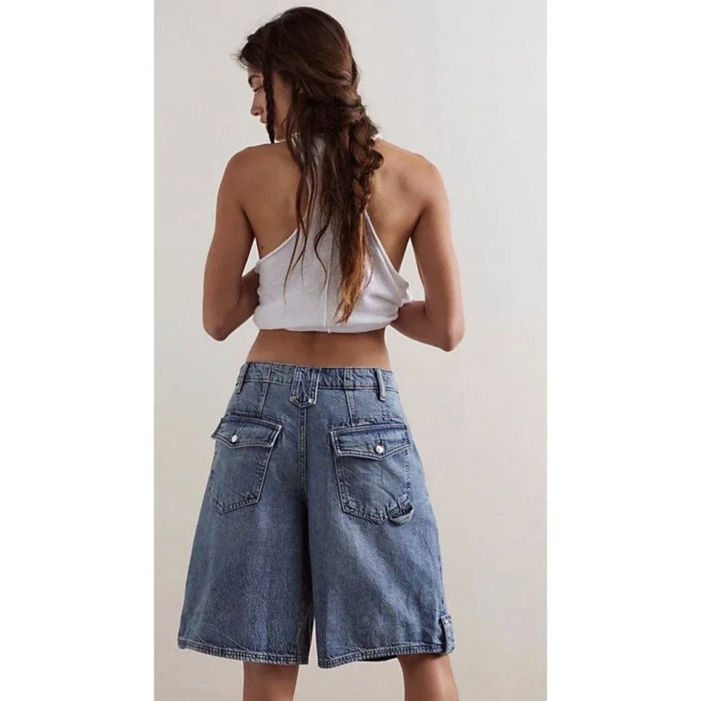 We The Free People Size 31 Rue Denim Long Shorts Mid Rise Pleated Vintage Blue